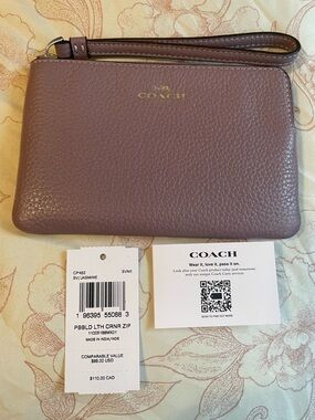 New Coach Wristlet In Jasmine (Purple)Color NWT